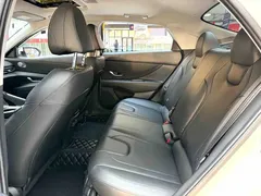 2022 Hyundai Elantra 1.5L CVT LUX Premium, белый — фото 7