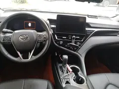 2023 Toyota Camry Hybrid 2.5HG Luxury, чёрный — фото 12