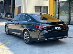 2022 Lexus ES 200 Excellence, чёрный — фото 10