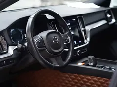 2022 Volvo S60 B4 Luxury, белый — фото 8