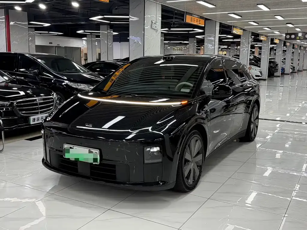 2025 Li Auto i6 4WD Standard