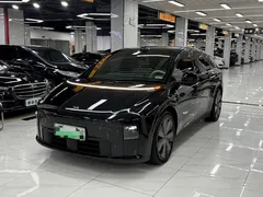 2025 Li Auto i6 4WD Standard, чёрный — фото 1