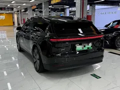 2025 Li Auto i6 4WD Standard, чёрный — фото 5