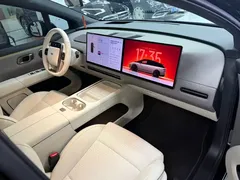 2025 Li Auto i6 4WD Standard, чёрный — фото 10