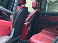 2022 Porsche Cayenne 3.0T Platinum, чёрный — фото 4