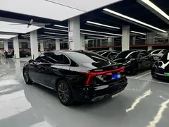 2026 Hongqi H5 1.5T DCT Pro, чёрный — фото 15