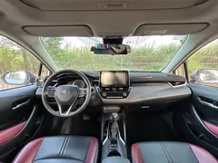 2021 Toyota Corolla TNGA 1.5L CVT GR Sport, белый — фото 6