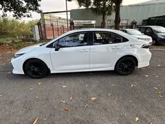 2021 Toyota Corolla TNGA 1.5L CVT GR Sport, белый — фото 7