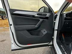 2022 Volkswagen Tayron 280TSI 2WD Luxury, белый — фото 23