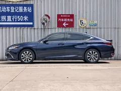 2021 Lexus ES 300h Excellence, синий — фото 4