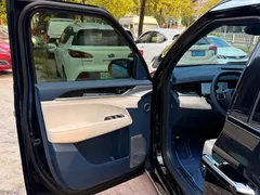 2024 Zeekr 009 6-Seat Executive 4WD 108kWh, чёрный — фото 16