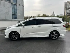 2021 Honda Odyssey 2.0L Premium, белый — фото 3