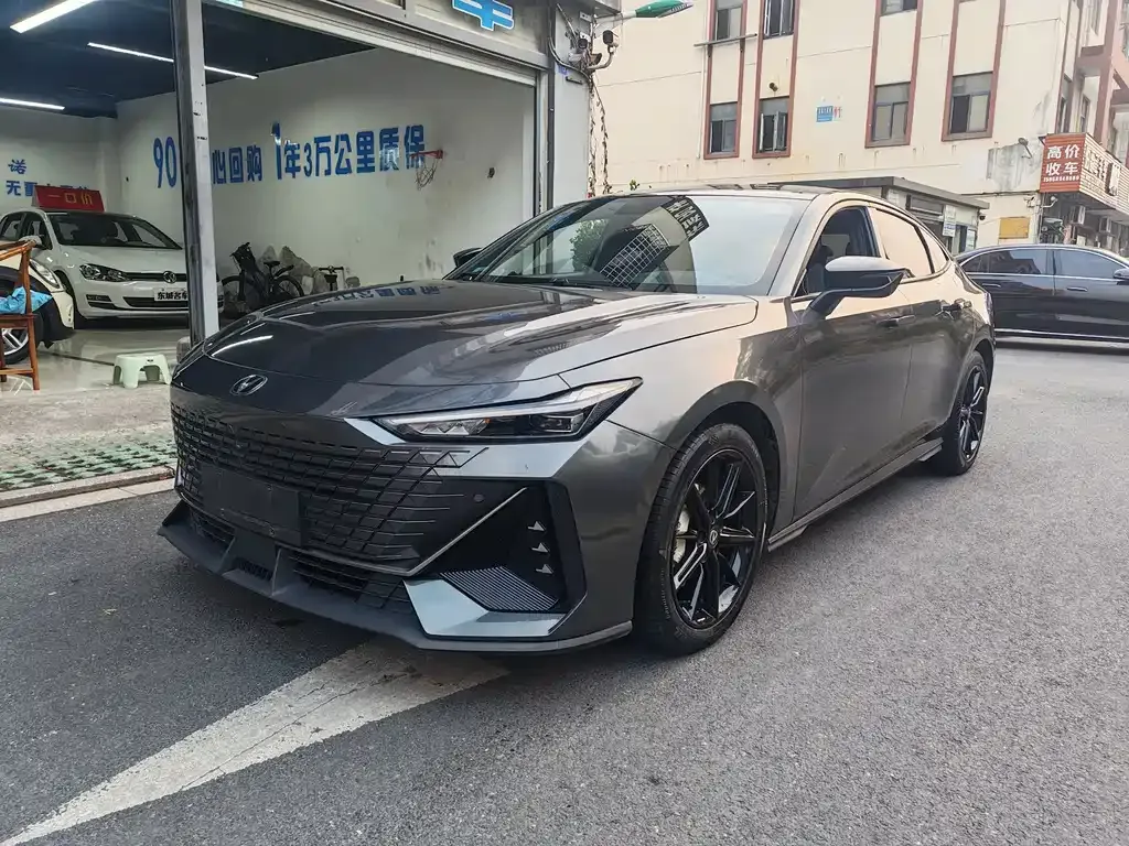 2022 Changan UNI-V 1.5T Premium