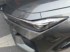 2022 Changan UNI-V 1.5T Premium — фото 18