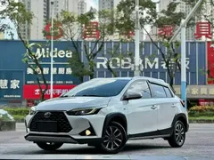 2022 Toyota Yaris L Zhixuan X 1.5L CVT Luxury Plus, белый — фото 1
