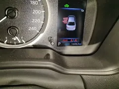 2022 Toyota Levin Hybrid 1.8H E-CVT Luxury, белый — фото 13
