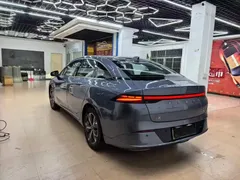 2024 Xpeng P5 500 Smart Drive — фото 4