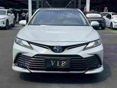 2021 Toyota Camry Hybrid 2.5HG Luxury, белый — фото 2
