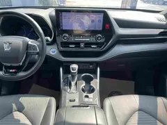 2021 Toyota Crown Kluger 2.5L HEV 4WD Premium, чёрный — фото 19