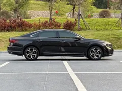 2023 Volkswagen Passat 330TSI Luxury, чёрный — фото 6