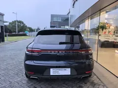 2021 Porsche Macan 2.0T, синий — фото 10
