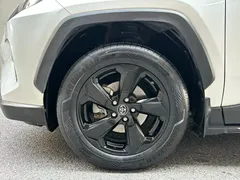 2021 Toyota RAV4 2.5L Hybrid E-CVT 4WD Elite Plus, белый — фото 6