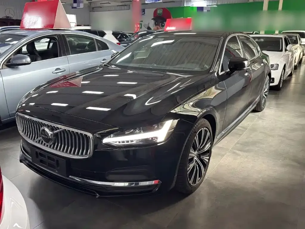 2023 Volvo S90