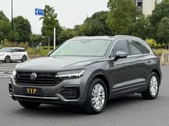 2021 Volkswagen Touareg 2.0TSI — фото 1