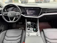 2021 Volkswagen Touareg 2.0TSI — фото 7