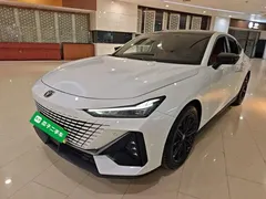 2022 Changan UNI-V 1.5T Premium, белый — фото 1