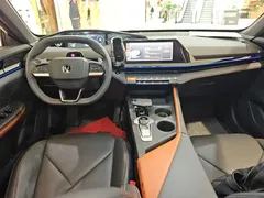 2022 Changan UNI-V 1.5T Premium, белый — фото 10