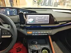 2022 Changan UNI-V 1.5T Premium, белый — фото 13