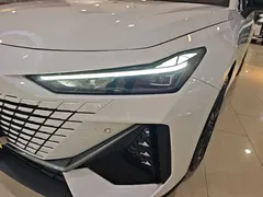 2022 Changan UNI-V 1.5T Premium, белый — фото 24
