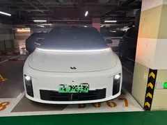 2025 Li Auto i6 2WD Standard, белый — фото 2