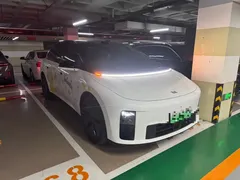 2025 Li Auto i6 2WD Standard, белый — фото 3