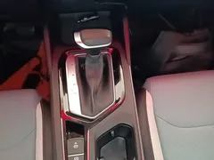 2022 Geely Emgrand S 1.4T CVT, белый — фото 14