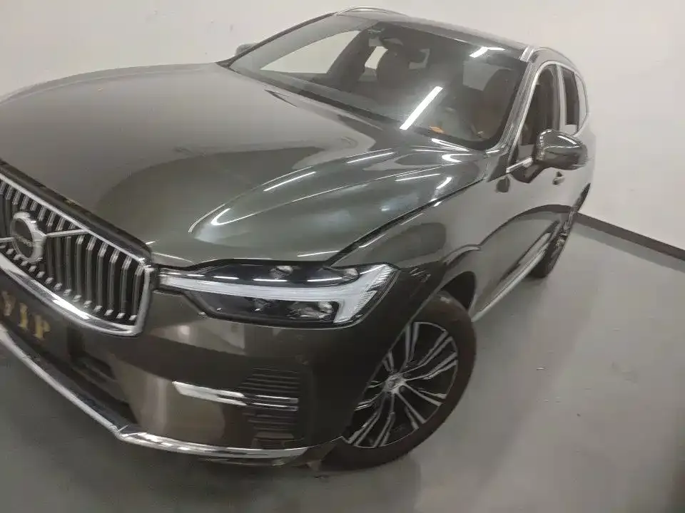 2022 Volvo XC60 4WD Luxury