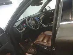 2022 Volvo XC60 4WD Luxury, зелёный — фото 4