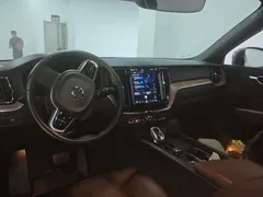 2022 Volvo XC60 4WD Luxury, зелёный — фото 5