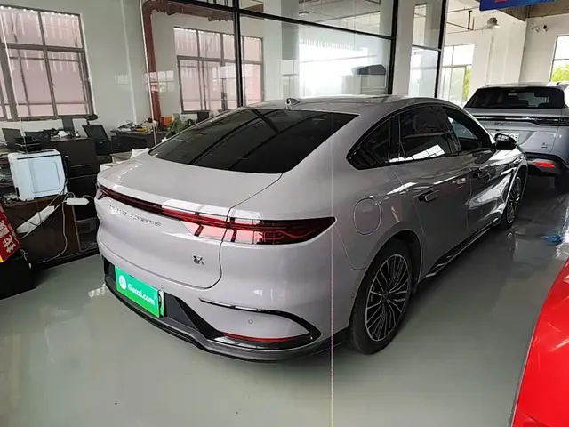 2025 BYD Han EV 701km LiDAR Smart Driving