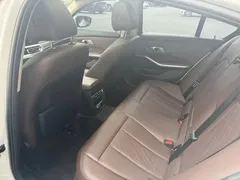 2022 BMW 3 Series 325i M Sport Package, белый — фото 11