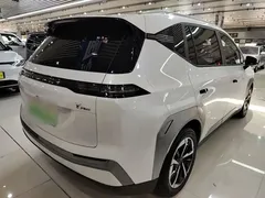 2025 Aion Plus 510, белый — фото 7