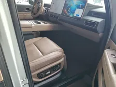 2025 Li Auto MEGA Home, белый — фото 13