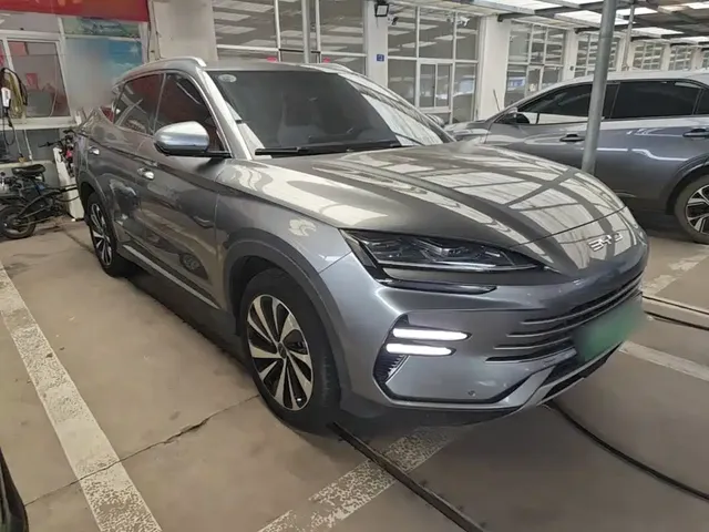 2023 BYD Song PLUS DM-i PHEV 110km Flagship Champion