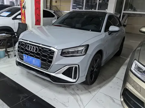 2022 Audi Q2L 35 TFSI Fashion Sport