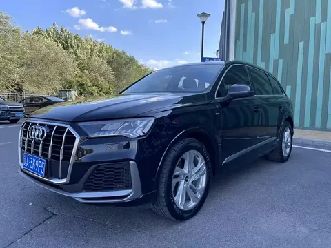 2021 Audi Q7 55 TFSI quattro S line Sport