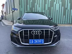 2021 Audi Q7 55 TFSI quattro S line Sport, чёрный — фото 2
