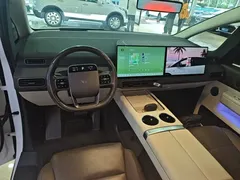 2024 Li Auto MEGA Ultra, белый — фото 10