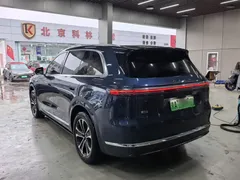 2026 Aito M7 EV Max Long Range 5-seat 192-line LiDAR, синий — фото 14