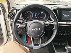 2021 Kia Yipao 1.4L CVT, белый — фото 11